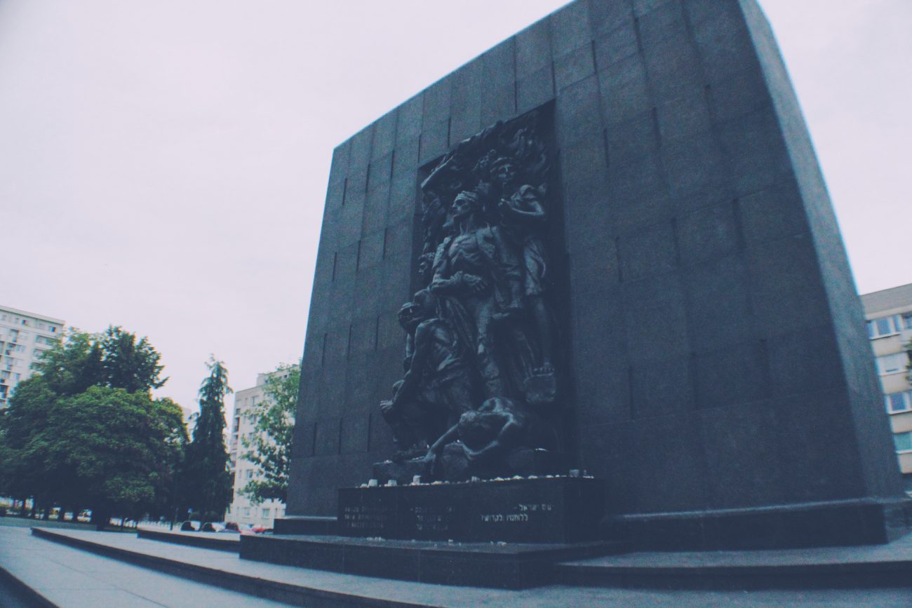 Monumento a los Héroes del Gueto | Que ver en Varsovia