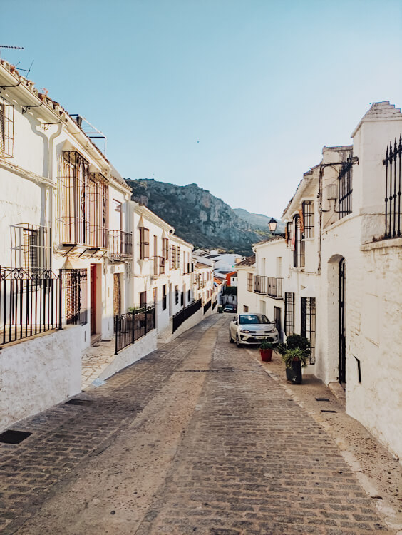Calle Pozo - Que ver en Zuheros
