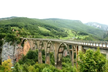 Puente del Cañón del Río Tara - Imprescindibles de Montenegro